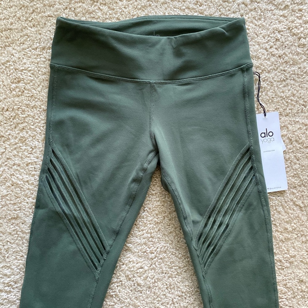 ALO Yoga Green Multi Legging Sz Large - Picture 4 of 15